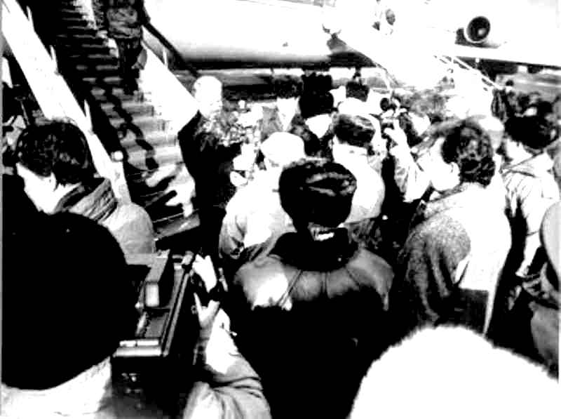 1993 год. 5 апреля. Встреча в аэропорту Братска президента России Б.Н. Ельцина