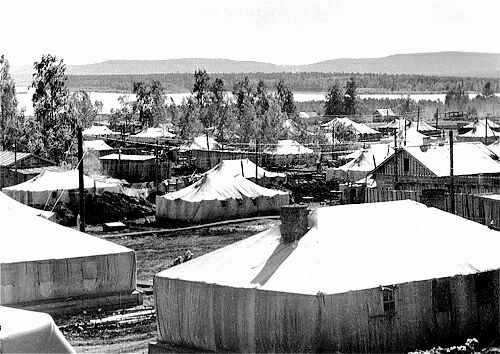 Палатки первых строителей Братскгэсстроя, 1954 г.