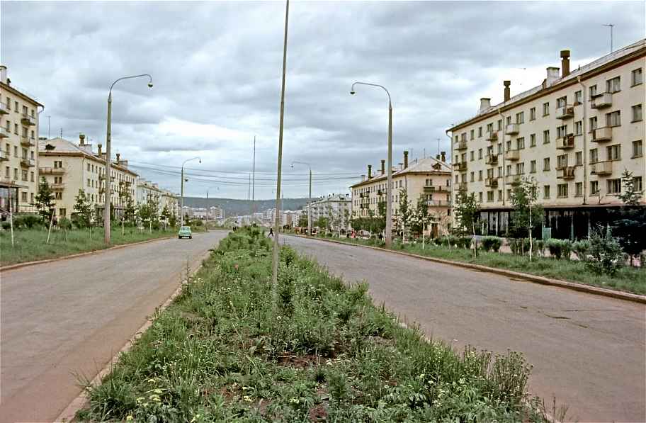 Город Братск. Улица Мира. 1968 год
