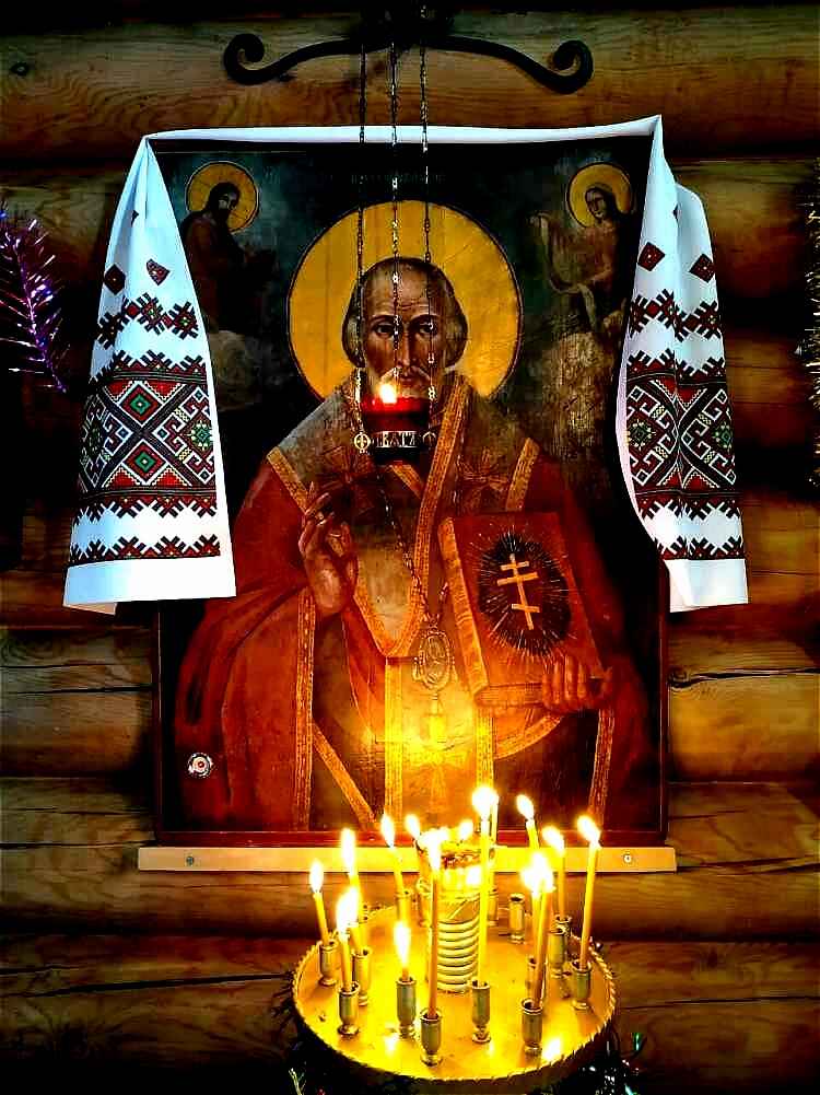 Храмовая икона святого Николая Чудотворца (п.Озерный)