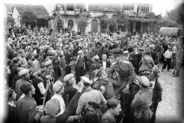 советские воины в Софии в сентябре 1944 год. 