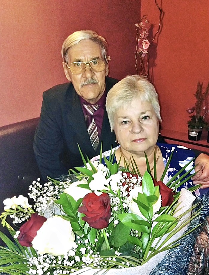Михаил Яковлевич и Нина Алексеевна Поповы